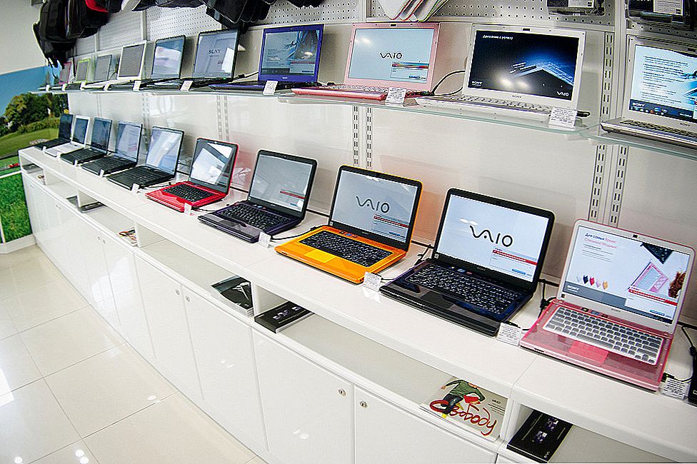 To, czego potrzebujesz, aby spojrzeć na laptopa w sklepie przed zakupem