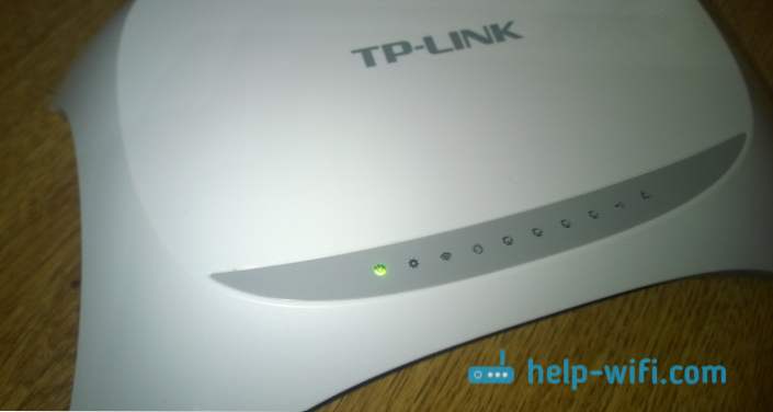 Na usmjerivač Tp-Link, uključen je samo indikator napajanja i ne ulazi u postavke.